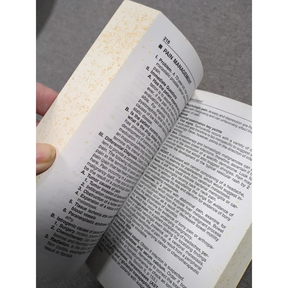 Medicine on Call by Haist, Robbins, Gomella 1991 Pocket‎ Paperback